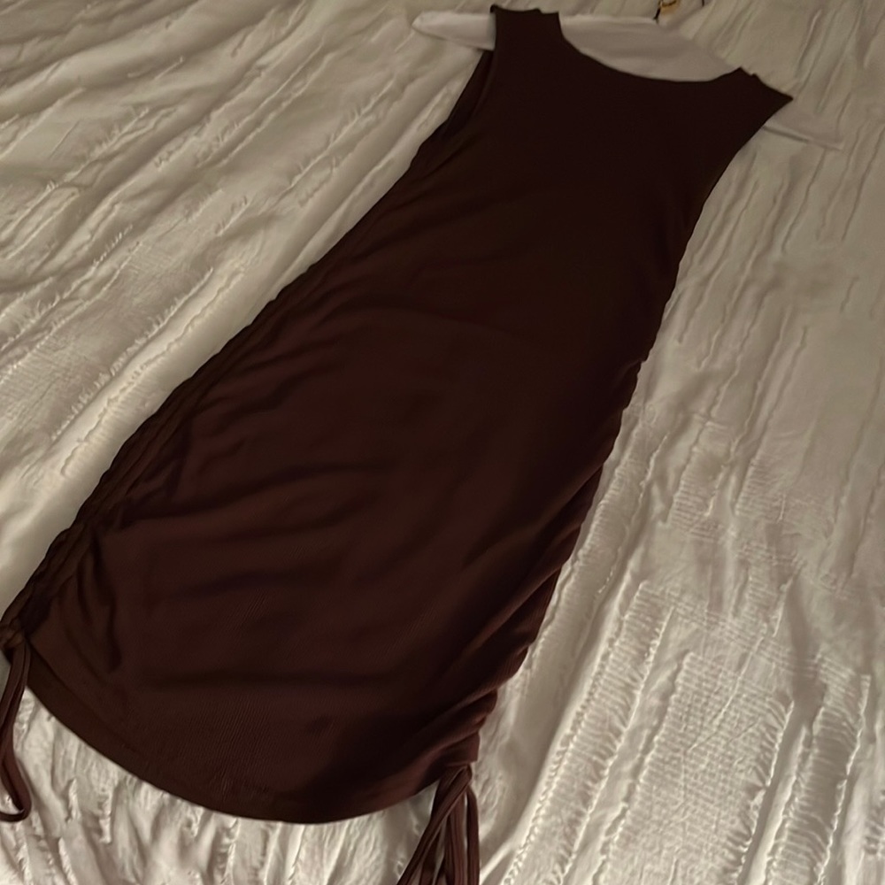 Ruched brown ribbed dress